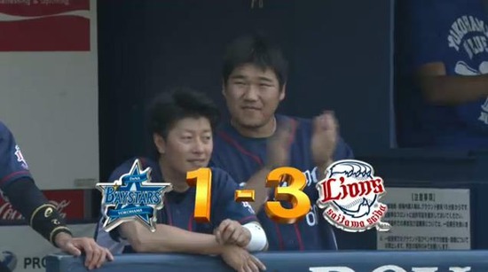 ４回表２秋山タイムリー２ベース (3)
