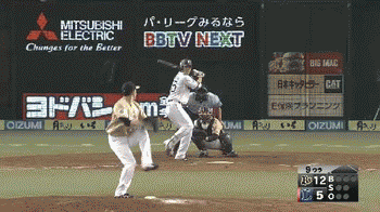 ９回裏１秋山２８試合連続安打HR (1)