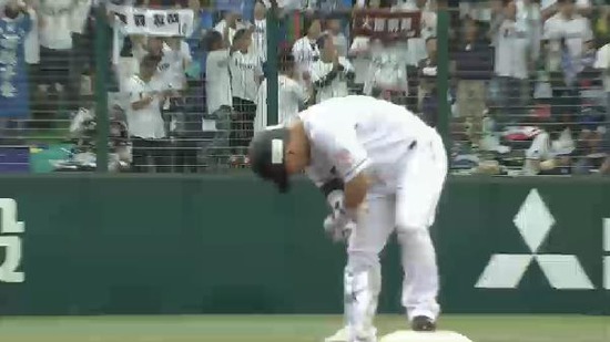 ５回裏１森２ベース (1)