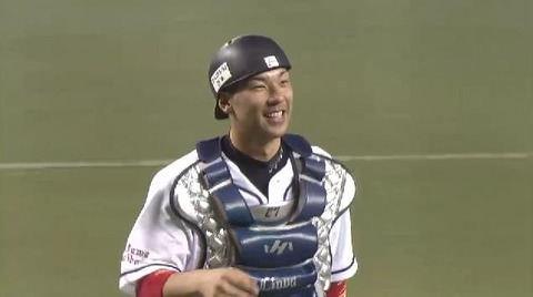 ４回表２中島スクイズ失敗 (2)