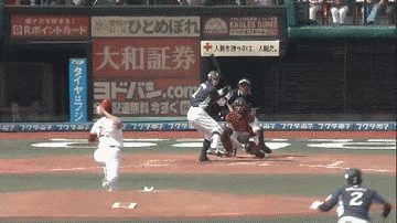４回表２栗山タイムリー２ベース (1)