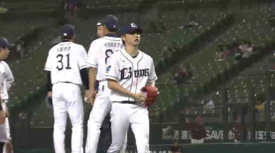 3回表4フォアボール交代 (2)