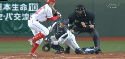 ６回裏２岡田ナイス