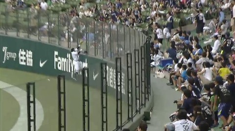 5回表1柳田2点タイムリー3ベース (4)