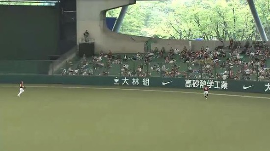 ８回裏１栗山２ベース (2)