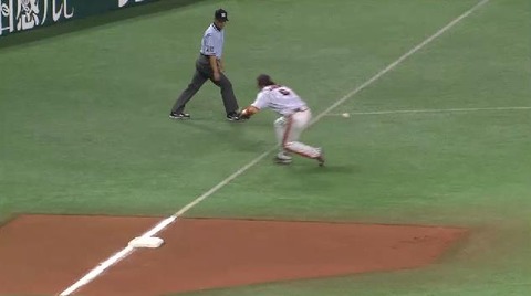 ６回表２秋山スタート渡辺タイムリー (5)