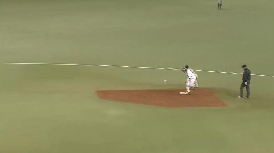 ５回裏１森ポテン２ベース