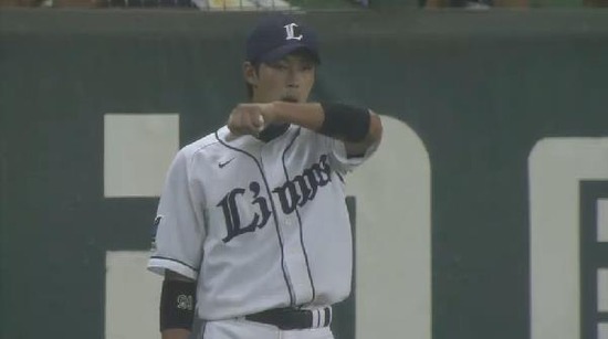 ９回表７清田レフトの大きな当たり斉藤ファインプレー (3)