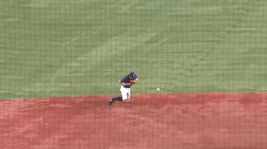 ６回裏２外崎エラー３つ目 (1)