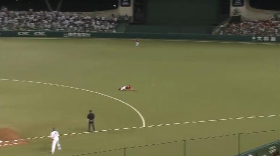 4回裏2おかわり四球森ヒット1塁3塁 (3)