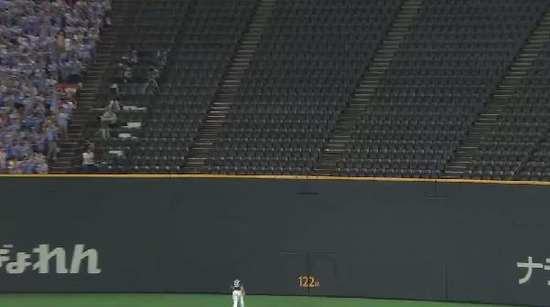 ３回裏３スリーボールからの４球目３ラン (2)