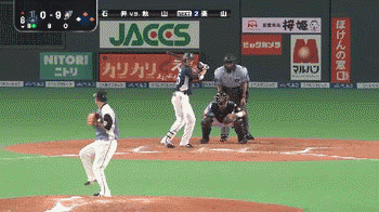 ８回表１秋山２０回目の猛打賞満塁ノーアウト (1)