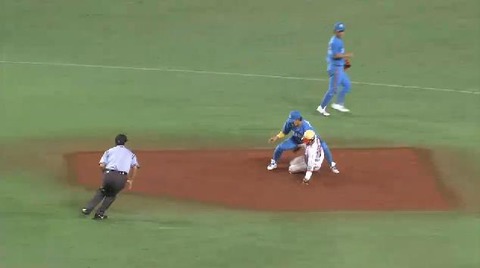 １２回裏３城所盗塁失敗 (2)