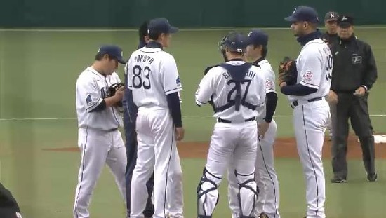 １回表５クルーズ四球押し出し (4)