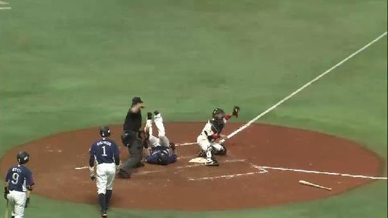 ４回表５森タイムリー浅村本塁死 (2)