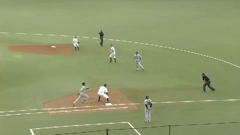 ６回表７松井雅併殺 (2)