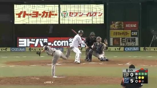 ８回裏４栗山鬼崎連続フォアボール押し出し (2)