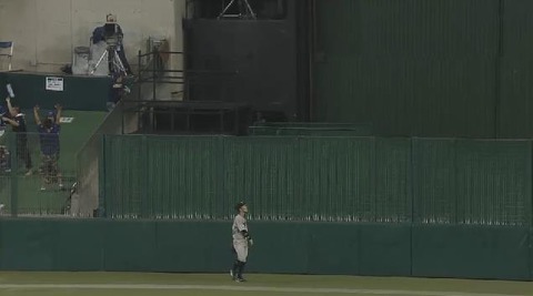 ８回裏１メヒア同点弾 (2)