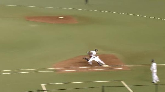 ５回裏１外崎内野安打 (2)