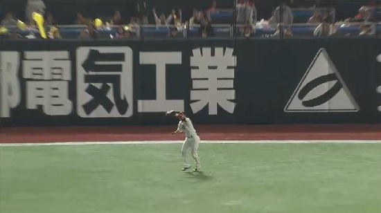 ７回表２秋山レフトライナー (2)