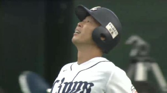 ８回裏６森本 (11)