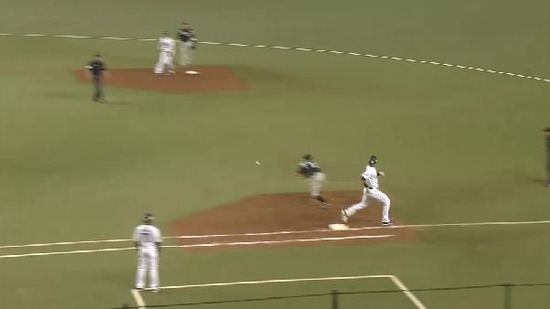 ６回裏４メヒア内野安打満塁