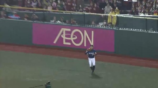 ９回裏２ペーニャライトフライ