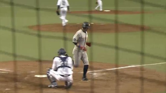 8回表8カラバイヨタイムリー (4)