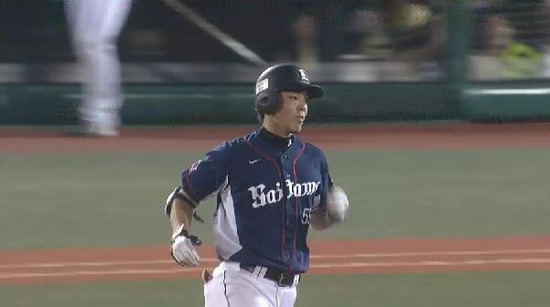 ９回表１秋山HR (1)