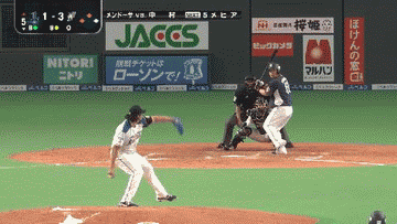 ５回表３おかわり２点タイムリー (1)