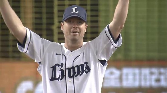 2回表1秋山ファインプレークルーズ (3)