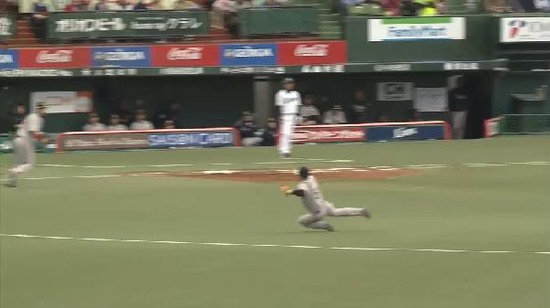 3回裏3秋山セカンドゴロ平野ファインプレー (2)