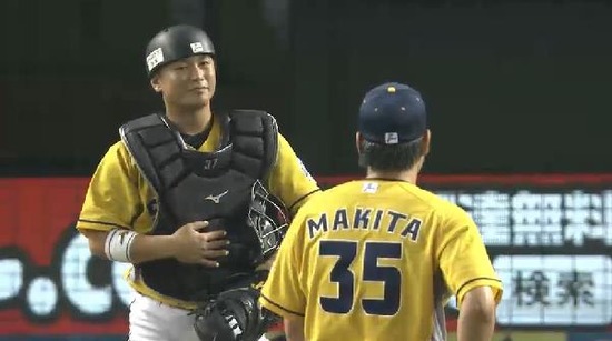 ４回表１レアードHR (7)