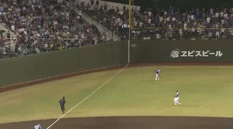 ４回裏１おかわりメヒア連続ヒット (3)