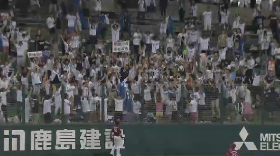 10回裏４中村３ランさよなら (1)