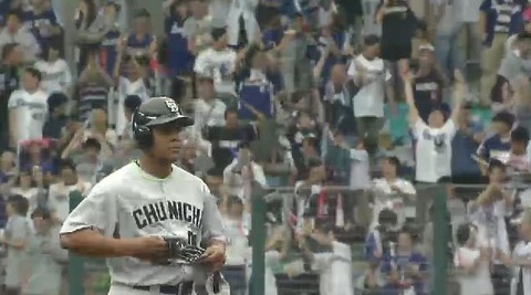 ２回表３エルナンデス、タイムリー２ベース (1)