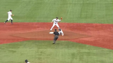 １回表１渡辺ヒット盗塁 (2)