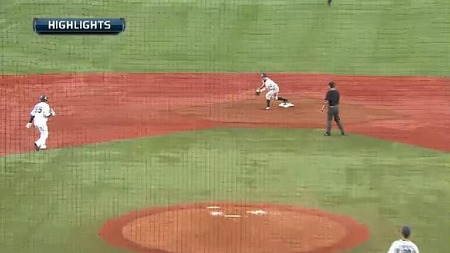 ４回裏２坂口バント失敗岡田戻れず (2)