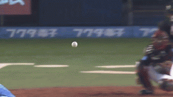 3回表3中村タイムリー2ベース (1)