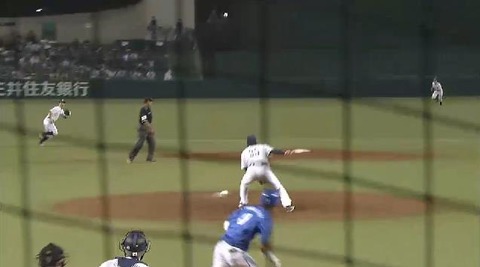 7回表2山崎ヒット1塁2塁