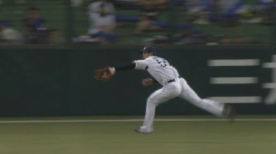 7回表3秋山ファインプレー (1)