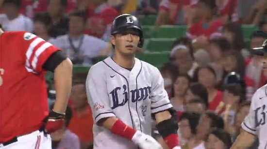 8回表2浅村ヒット (2)