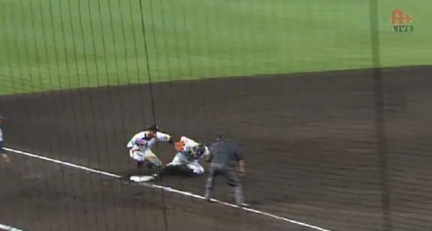 ７回表１木村ヒット＆盗塁悪送球３塁