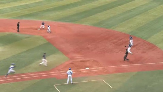 ６回裏３飛雄馬ファーストゴロ
