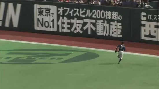 2回裏２高谷２点タイムリー２ベース (3)