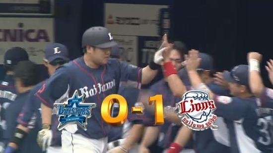 ２回表１おかわり初球HR (1)