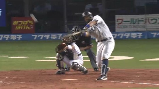 ４回表１メヒア２ベース (2)