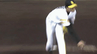９回中村勝ち越しタイムリー (1)