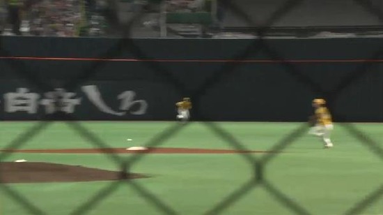 9回表2栗山猛打賞 (1)