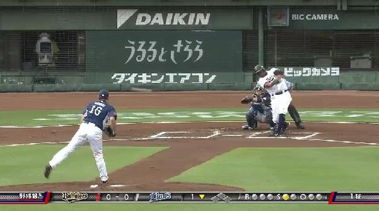 １回裏２ヘルマンヒット安達フォアボール１塁２塁ノーアウト (2)